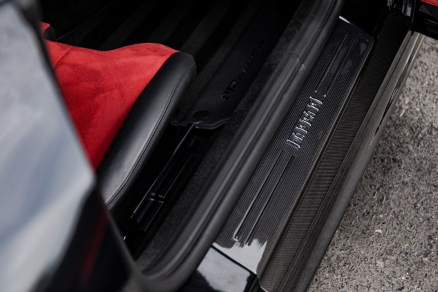 FERRARI 812 SUPERFAST COUPE 6.5 BCE 2DR SEMI AUTOMATIC