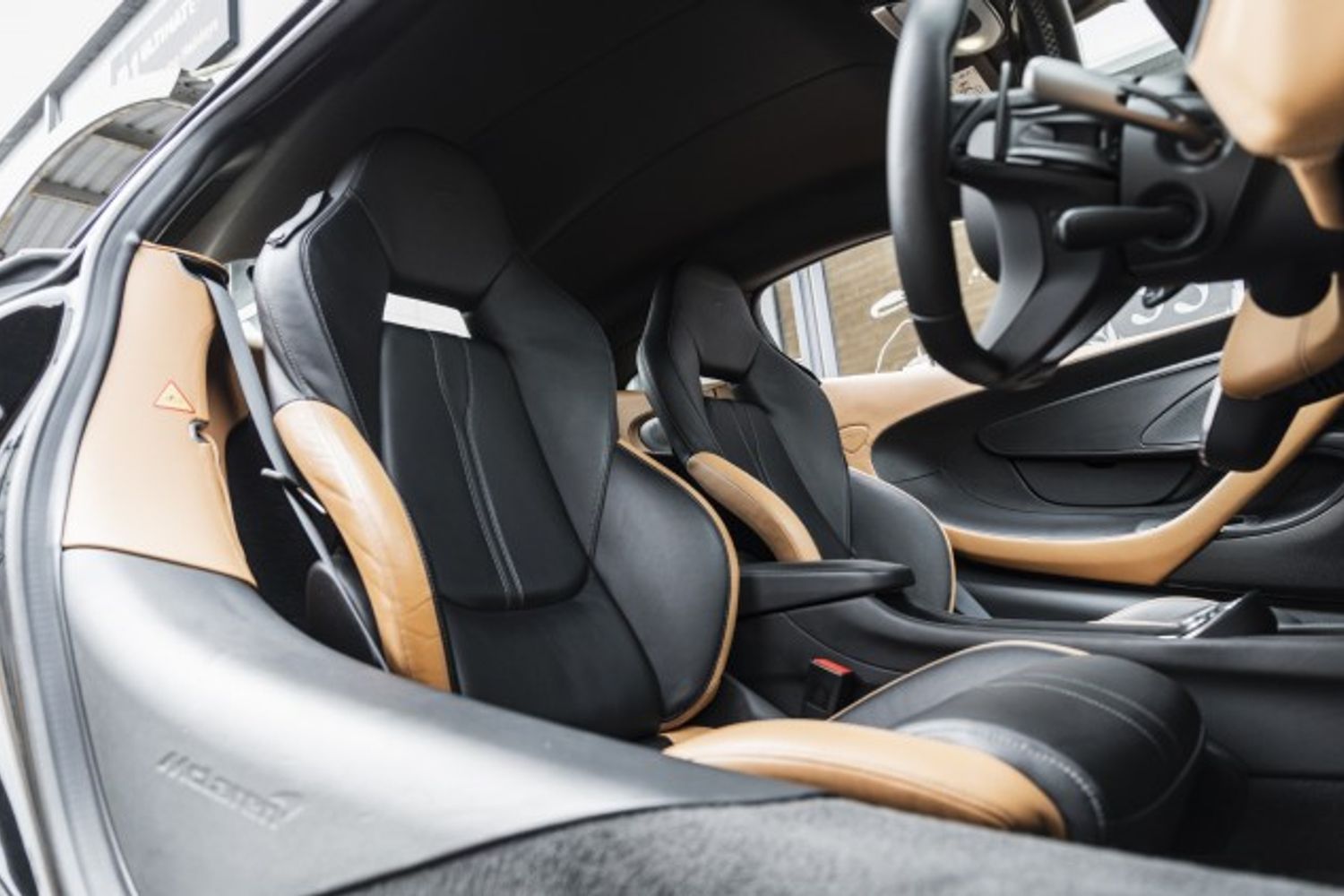 MCLAREN 570S COUPE 3.8 V8 2DR SEMI AUTOMATIC