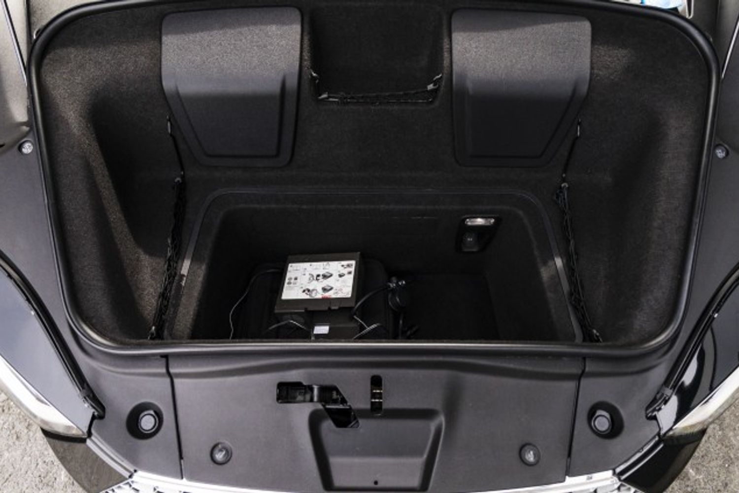 AUDI R8 COUPE 5.2 V10 PLUS QUATTRO 2DR SEMI AUTOMATIC