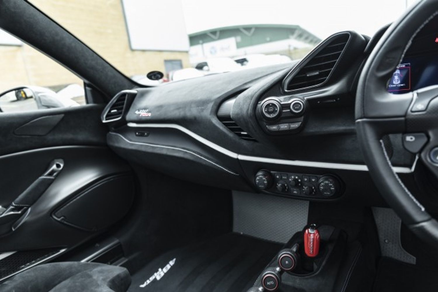 FERRARI 488 PISTA COUPE 3.9 VS 2DR SEMI AUTOMATIC