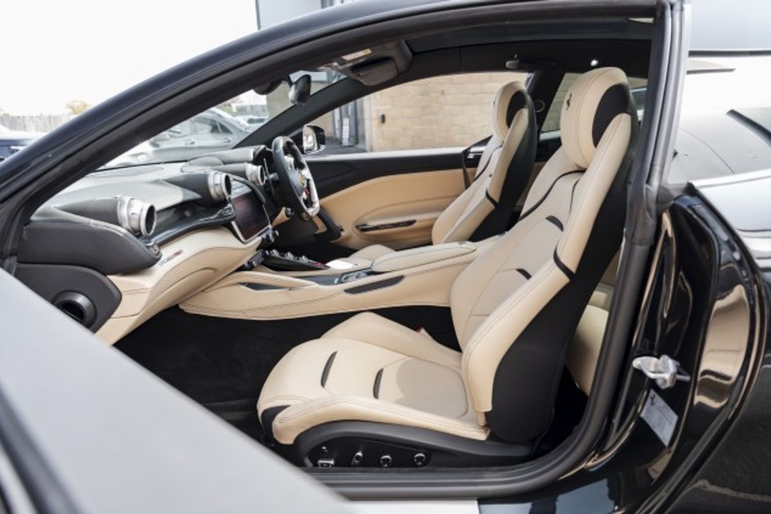 FERRARI GTC4 LUSSO T HATCHBACK 3.9 V8 3DR