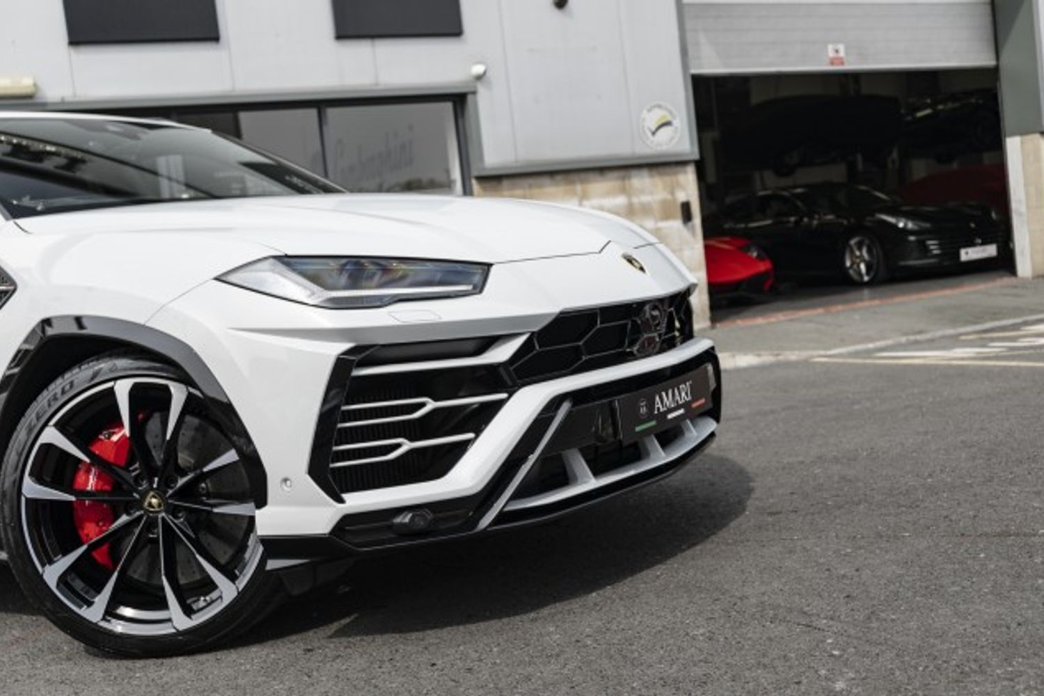 LAMBORGHINI URUS ESTATE 4.0 V8 5DR AUTOMATIC
