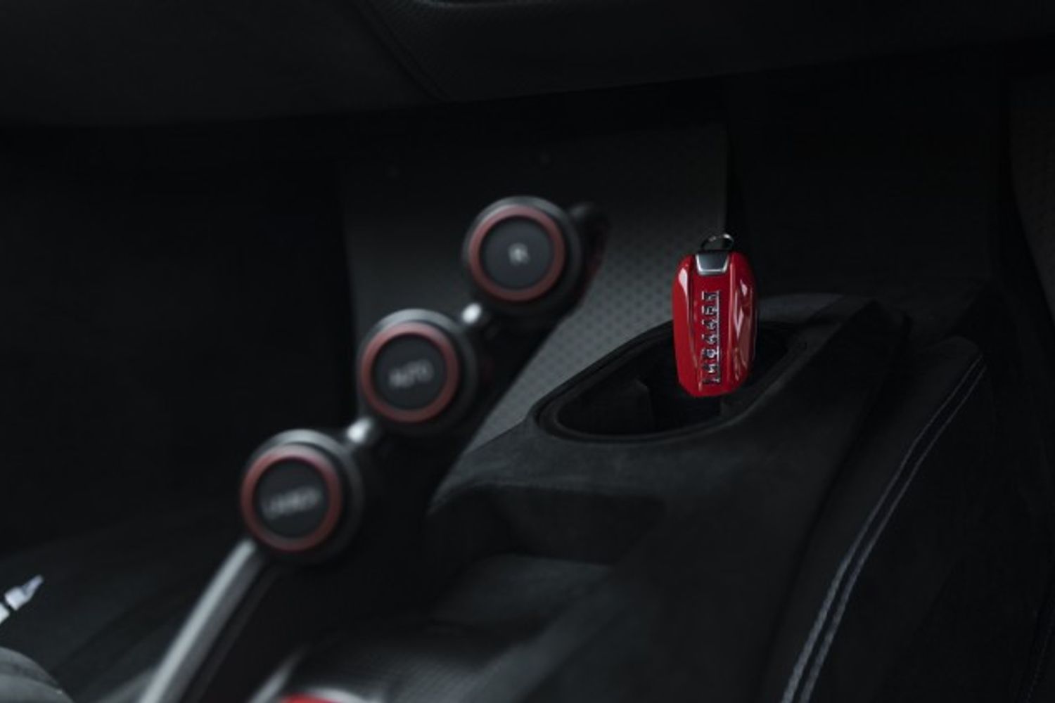 FERRARI 488 PISTA COUPE 3.9 VS 2DR SEMI AUTOMATIC