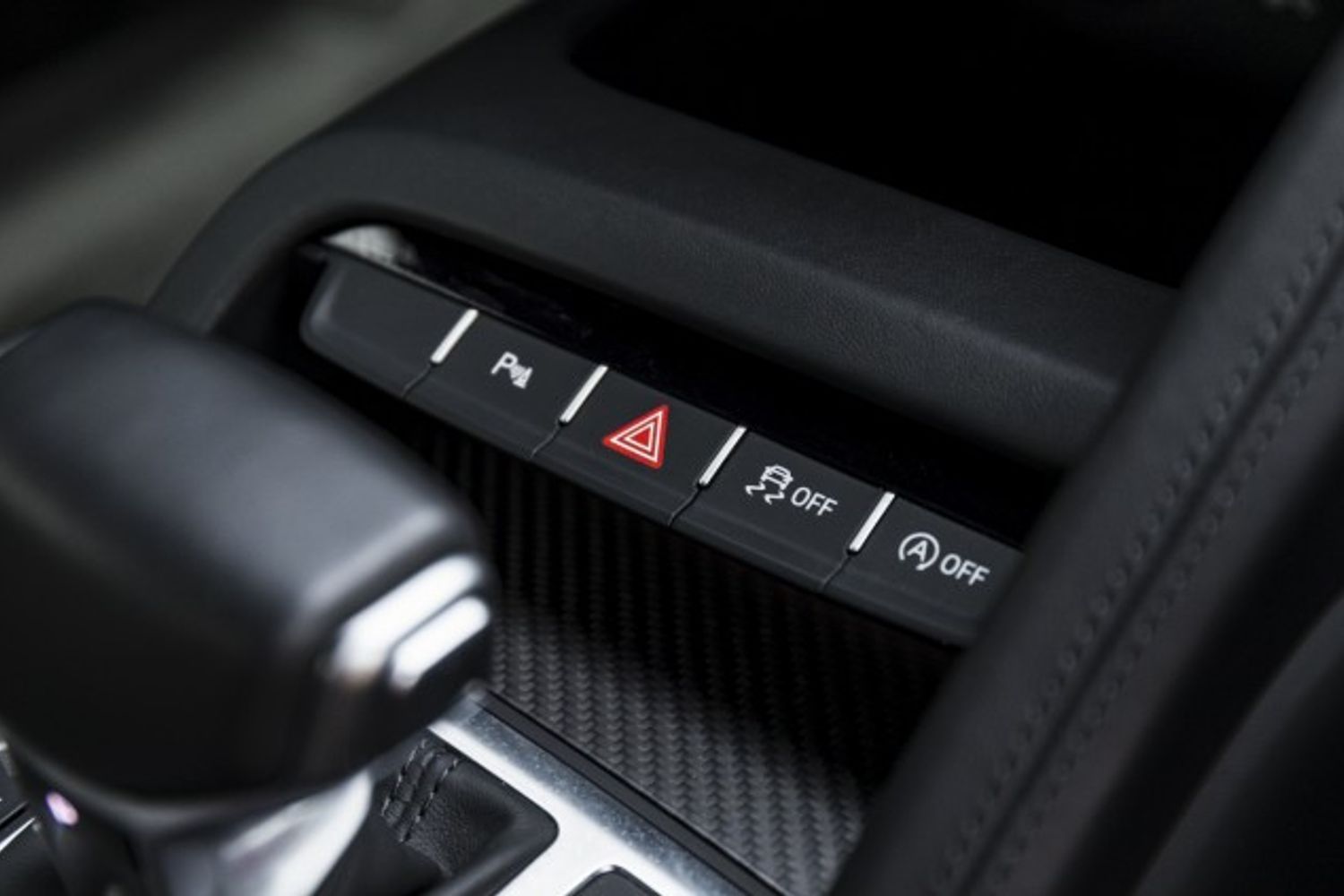AUDI R8 COUPE 5.2 V10 PLUS QUATTRO 2DR SEMI AUTOMATIC