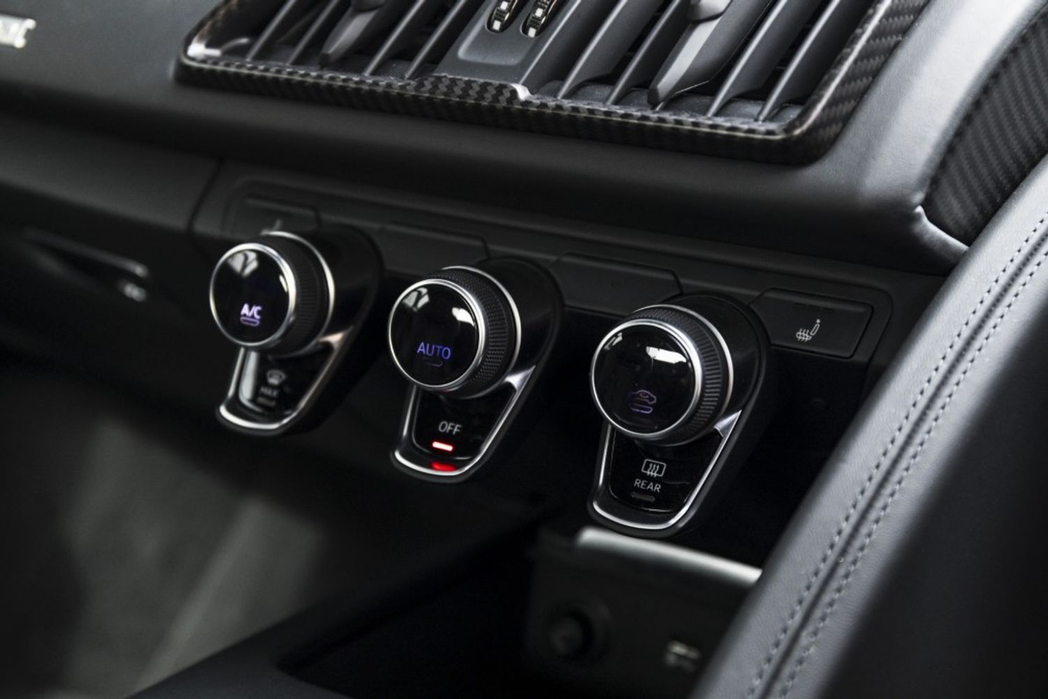 AUDI R8 COUPE 5.2 V10 PLUS QUATTRO 2DR SEMI AUTOMATIC
