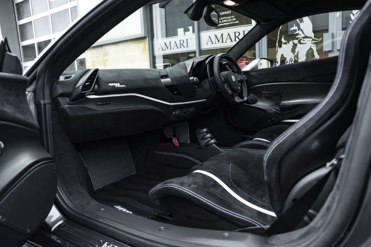 FERRARI 488 PISTA COUPE 3.9 VS 2DR SEMI AUTOMATIC
