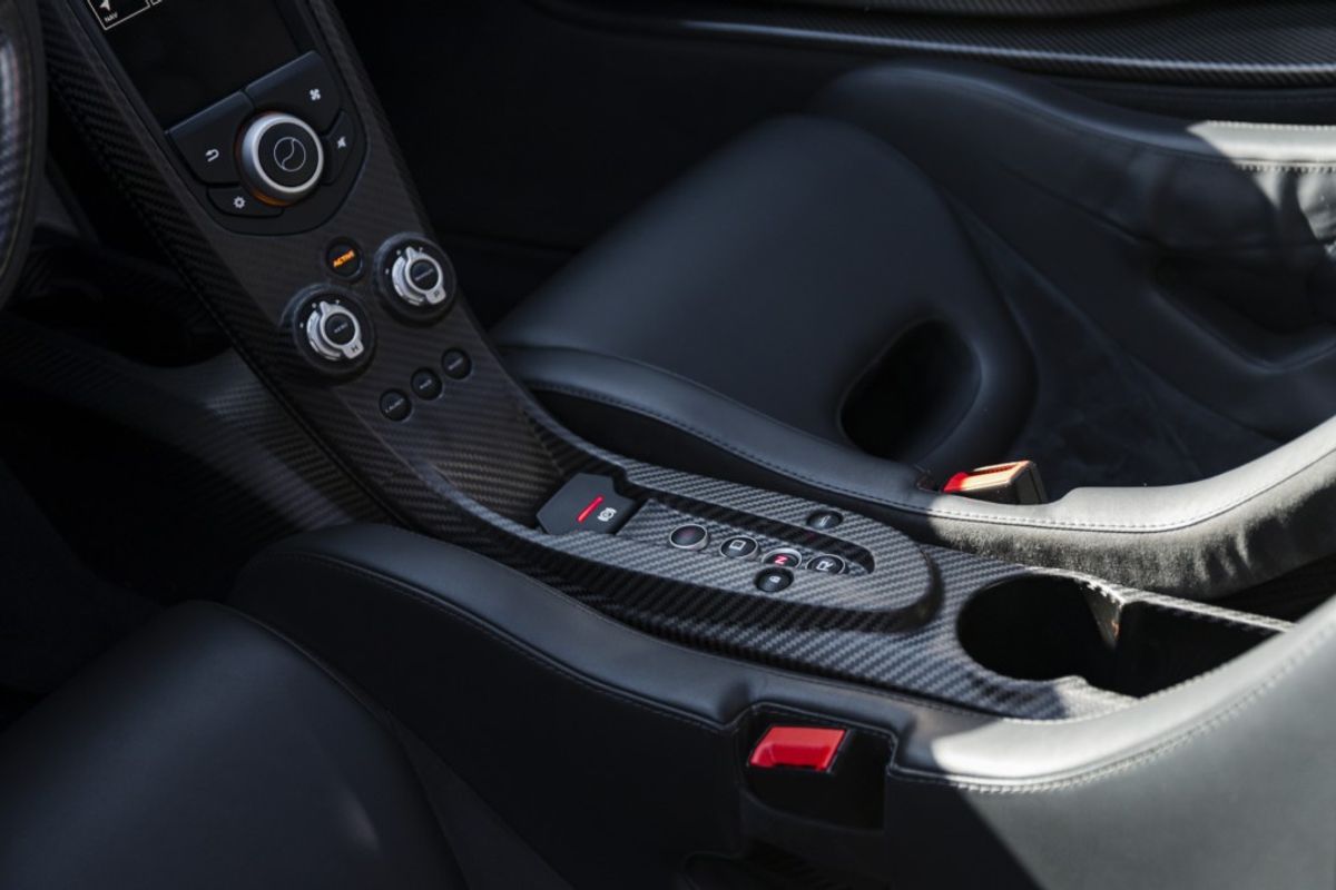 MCLAREN P1 PETROL/ELECTRIC COUPE 3.8 P1 AUTO 2DR