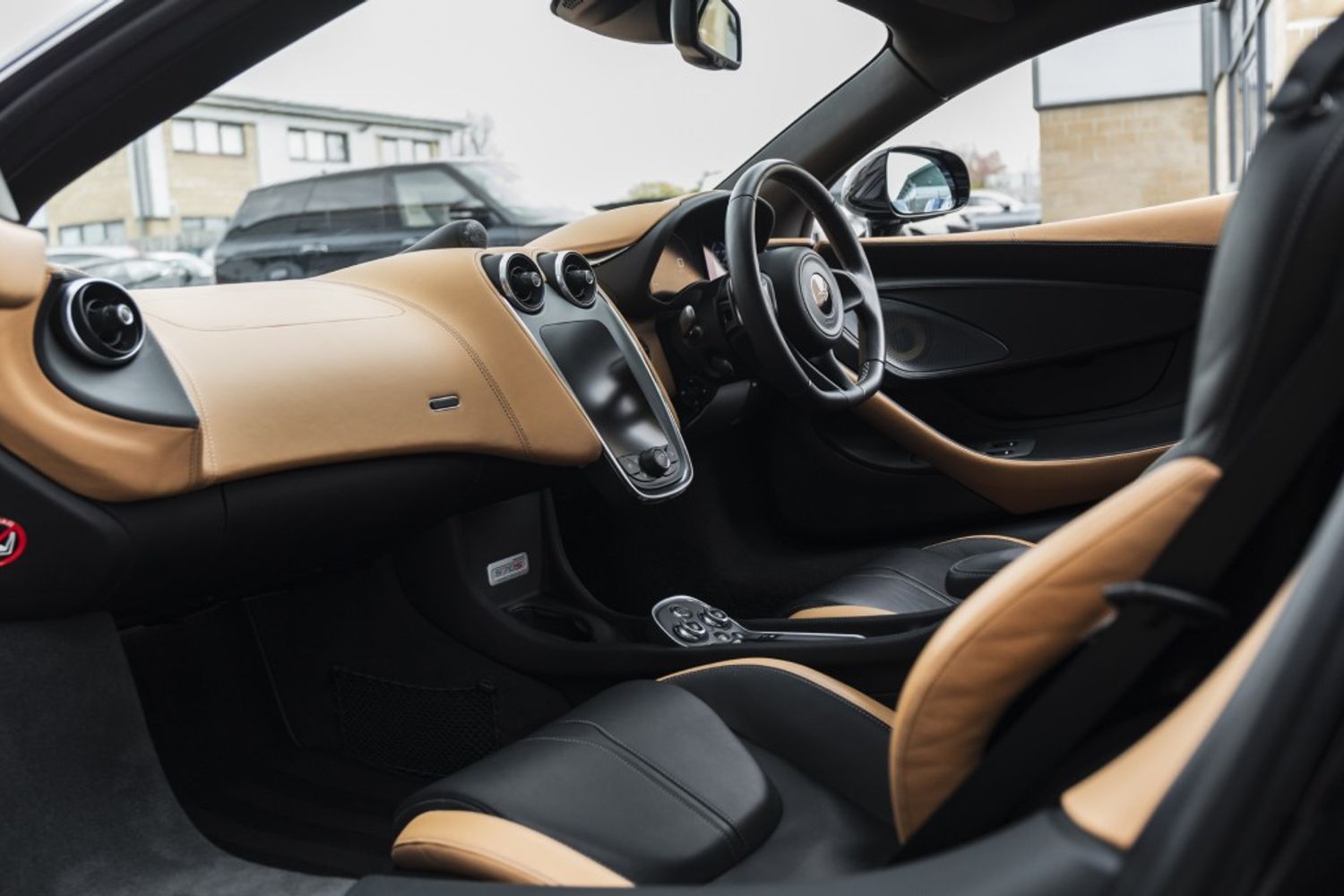 MCLAREN 570S COUPE 3.8 V8 2DR SEMI AUTOMATIC