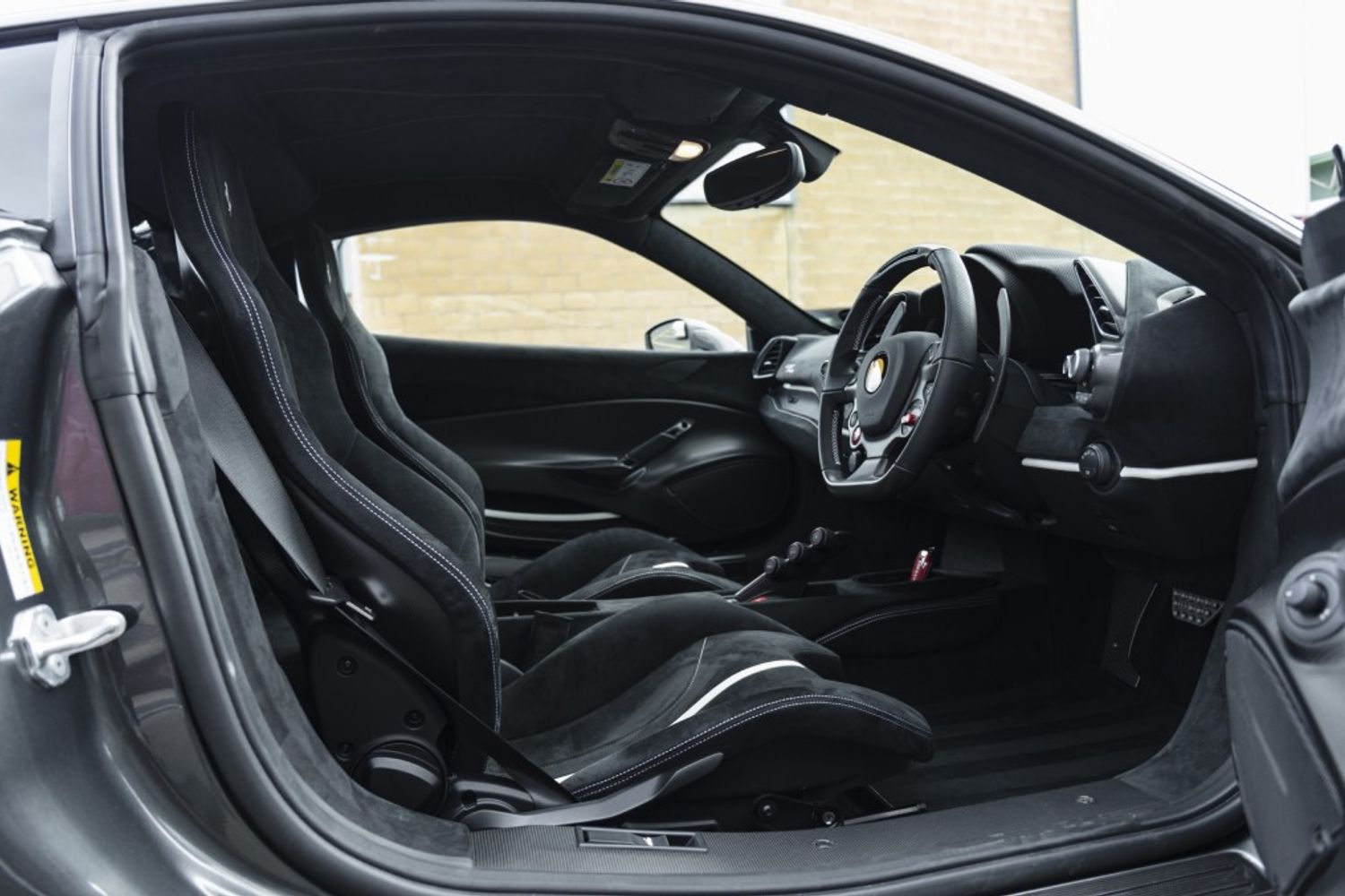 FERRARI 488 PISTA COUPE 3.9 VS 2DR SEMI AUTOMATIC