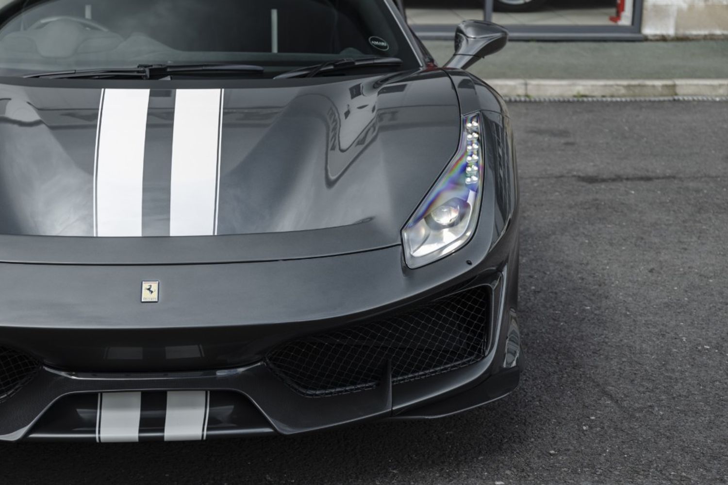 FERRARI 488 PISTA COUPE 3.9 VS 2DR SEMI AUTOMATIC