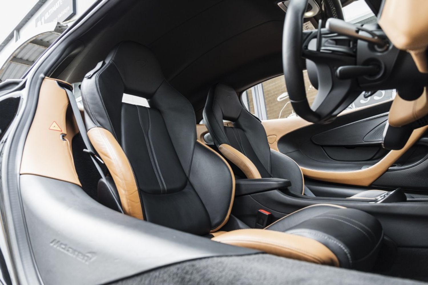 MCLAREN 570S COUPE 3.8 V8 2DR SEMI AUTOMATIC