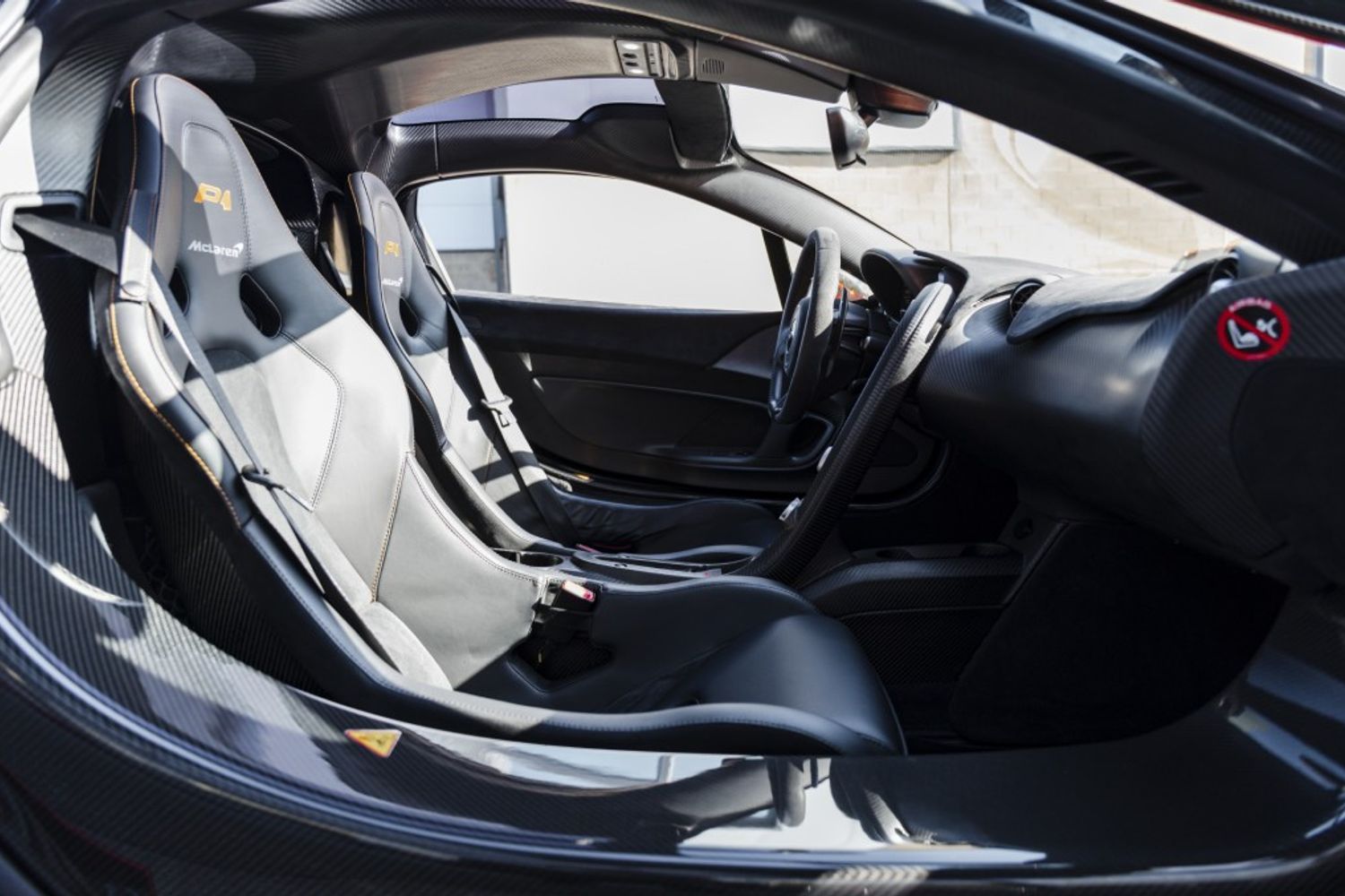 MCLAREN P1 PETROL/ELECTRIC COUPE 3.8 P1 AUTO 2DR