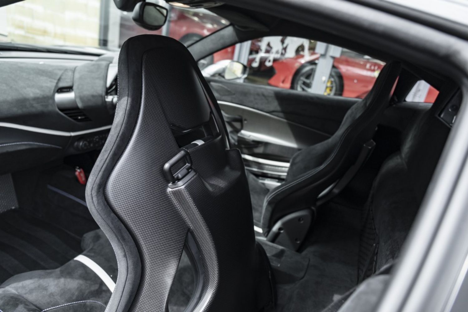 FERRARI 488 PISTA COUPE 3.9 VS 2DR SEMI AUTOMATIC