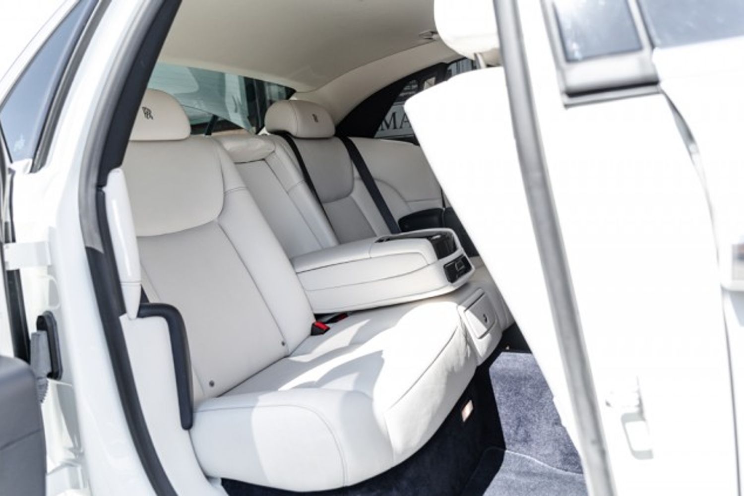 ROLLS-ROYCE GHOST SALOON 6.6 V12 SWB 4DR AUTOMATIC
