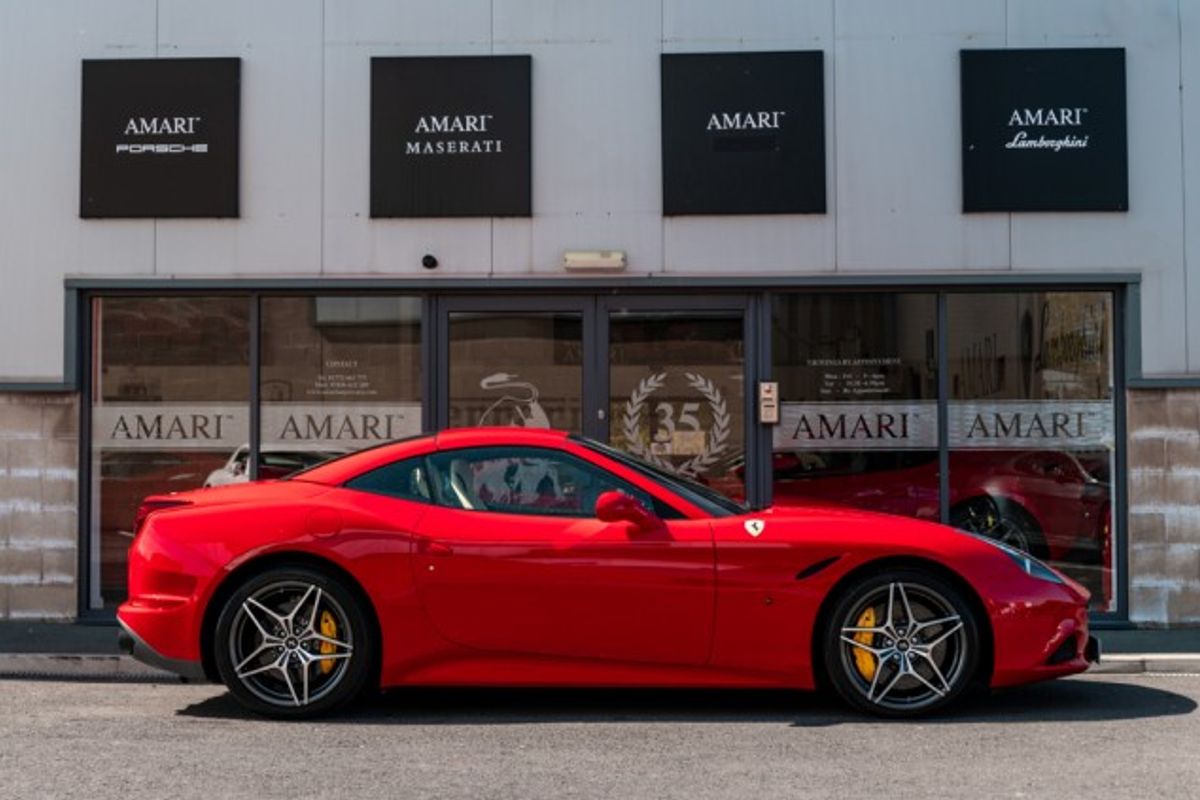 FERRARI CALIFORNIA CONVERTIBLE 3.9 DD 2DR SEMI AUTOMATIC