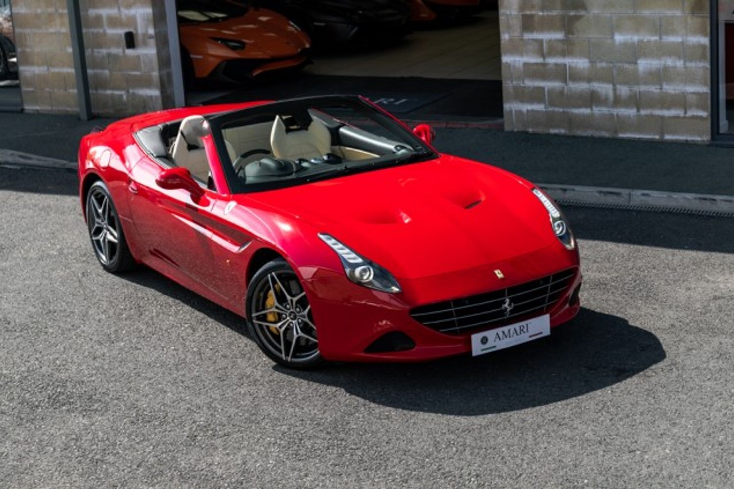 FERRARI CALIFORNIA CONVERTIBLE 3.9 DD 2DR SEMI AUTOMATIC