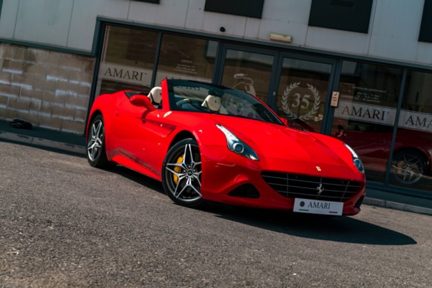 FERRARI CALIFORNIA CONVERTIBLE 3.9 DD 2DR SEMI AUTOMATIC