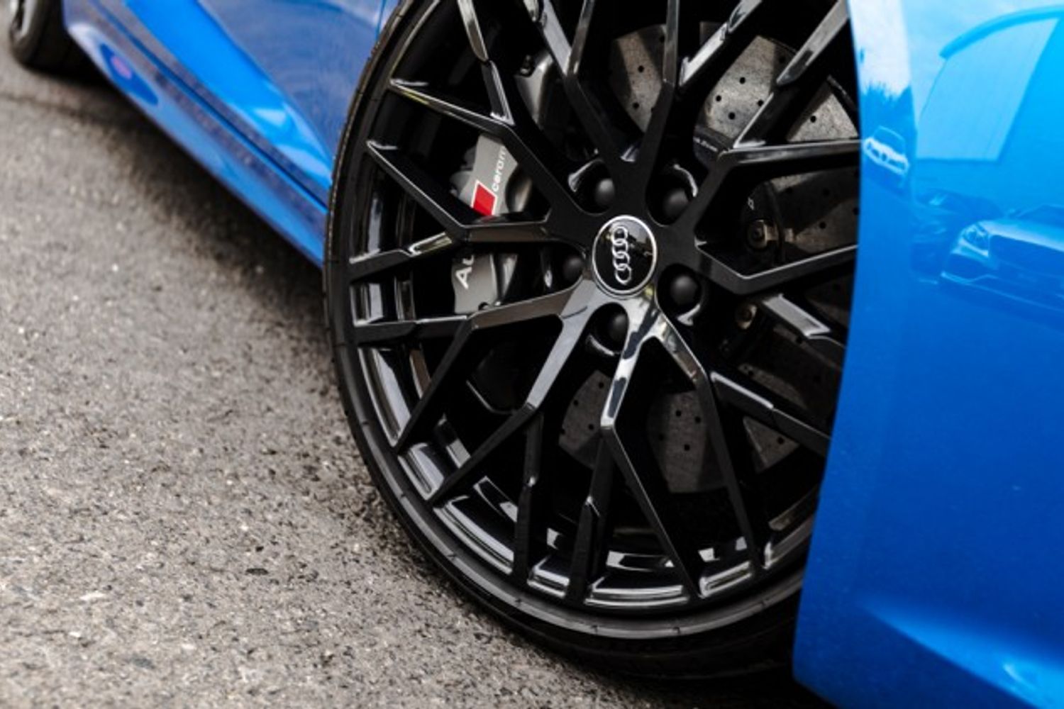 AUDI R8 COUPE 5.2 V10 PLUS QUATTRO 2DR SEMI AUTOMATIC
