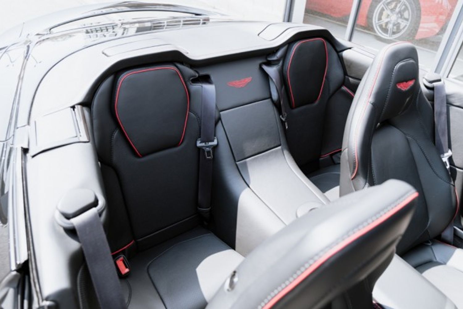 ASTON MARTIN VANQUISH CONVERTIBLE 5.9 V12 2DR AUTOMATIC