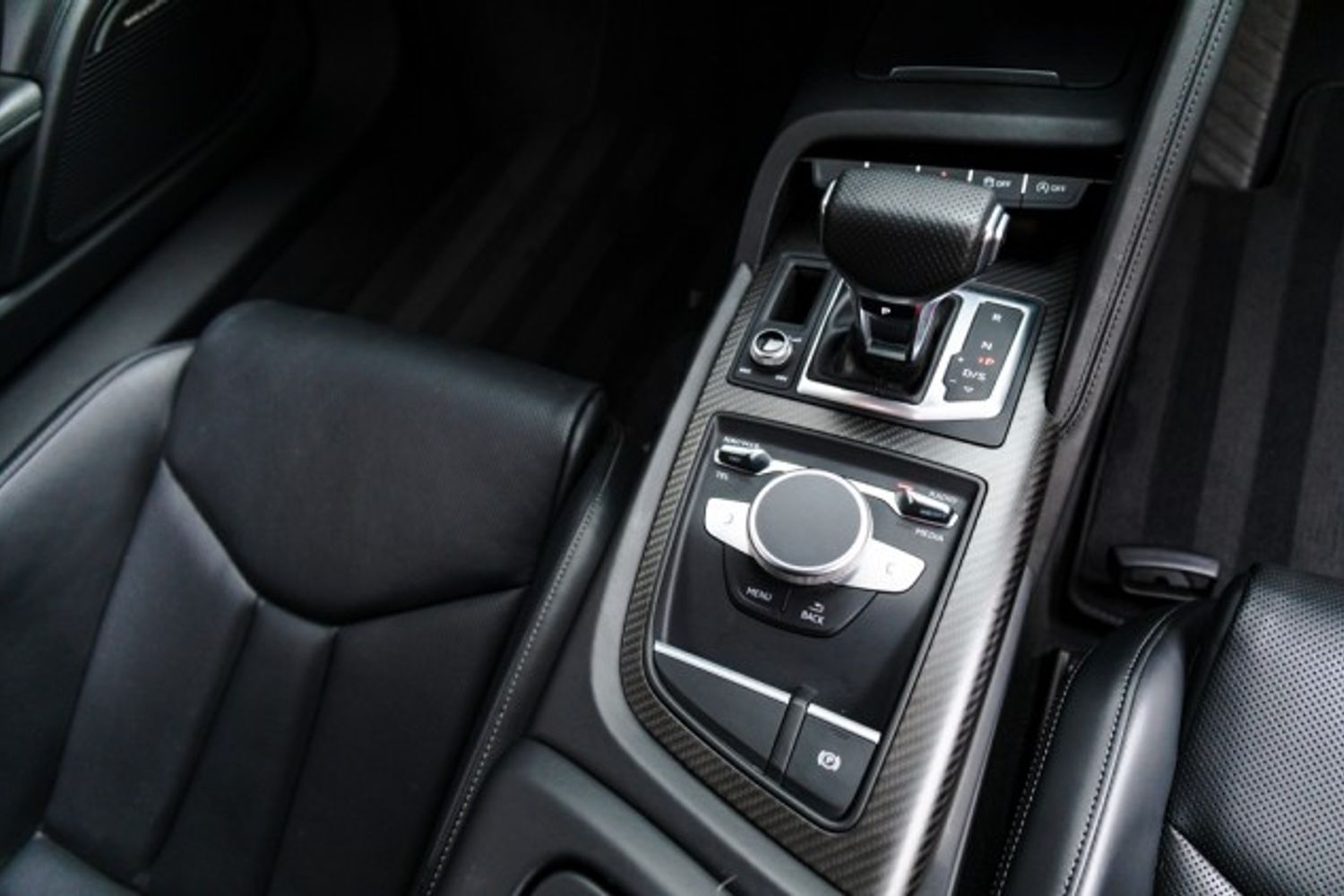 AUDI R8 COUPE 5.2 V10 PLUS QUATTRO 2DR SEMI AUTOMATIC