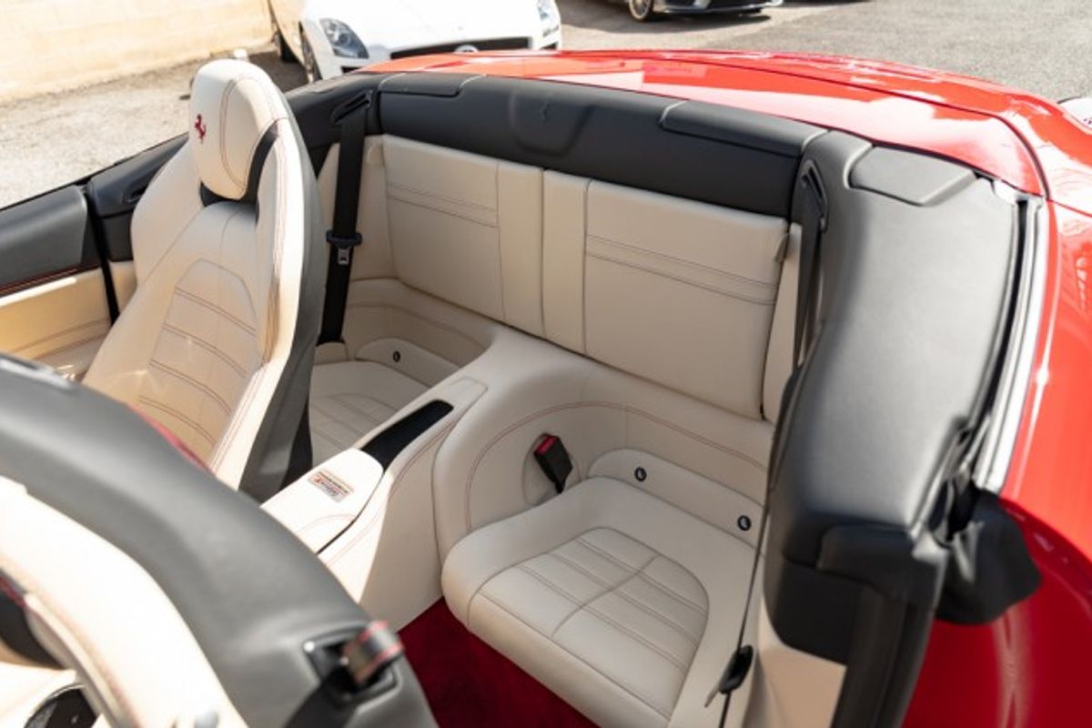 FERRARI CALIFORNIA CONVERTIBLE 3.9 DD 2DR SEMI AUTOMATIC