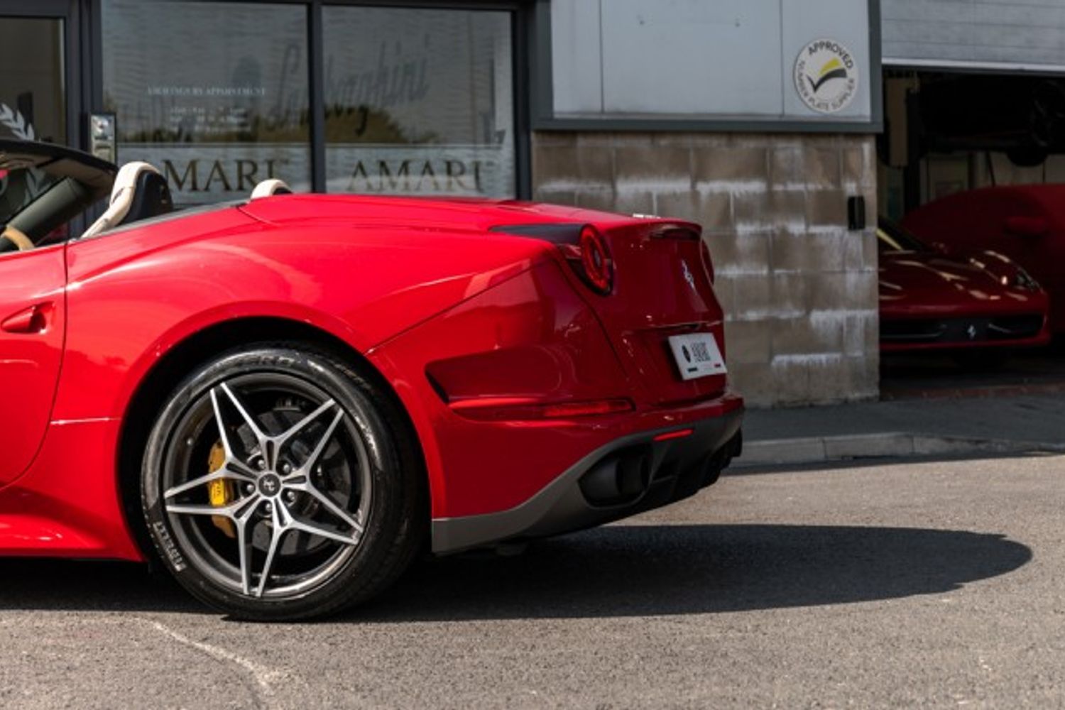FERRARI CALIFORNIA CONVERTIBLE 3.9 DD 2DR SEMI AUTOMATIC