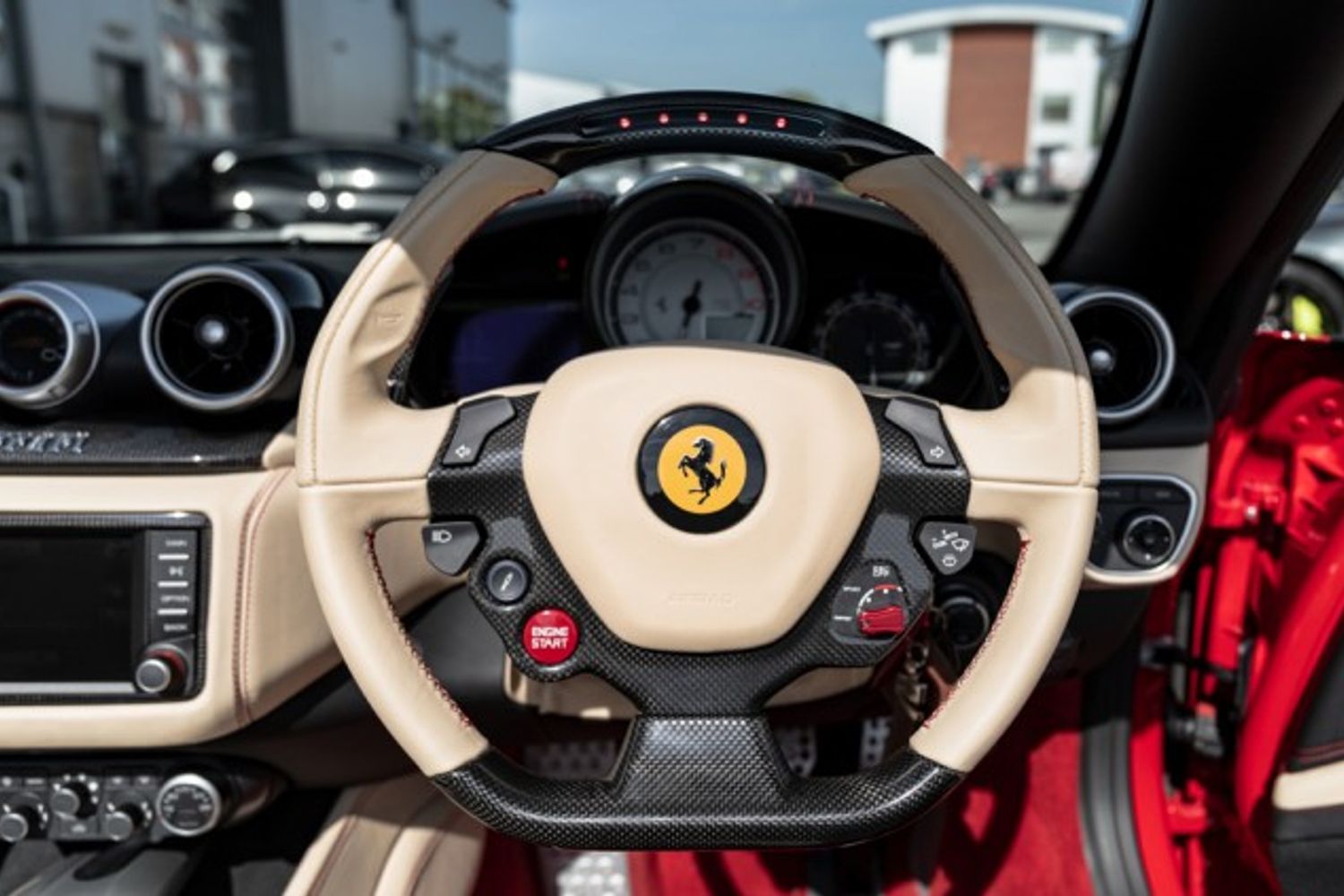 FERRARI CALIFORNIA CONVERTIBLE 3.9 DD 2DR SEMI AUTOMATIC
