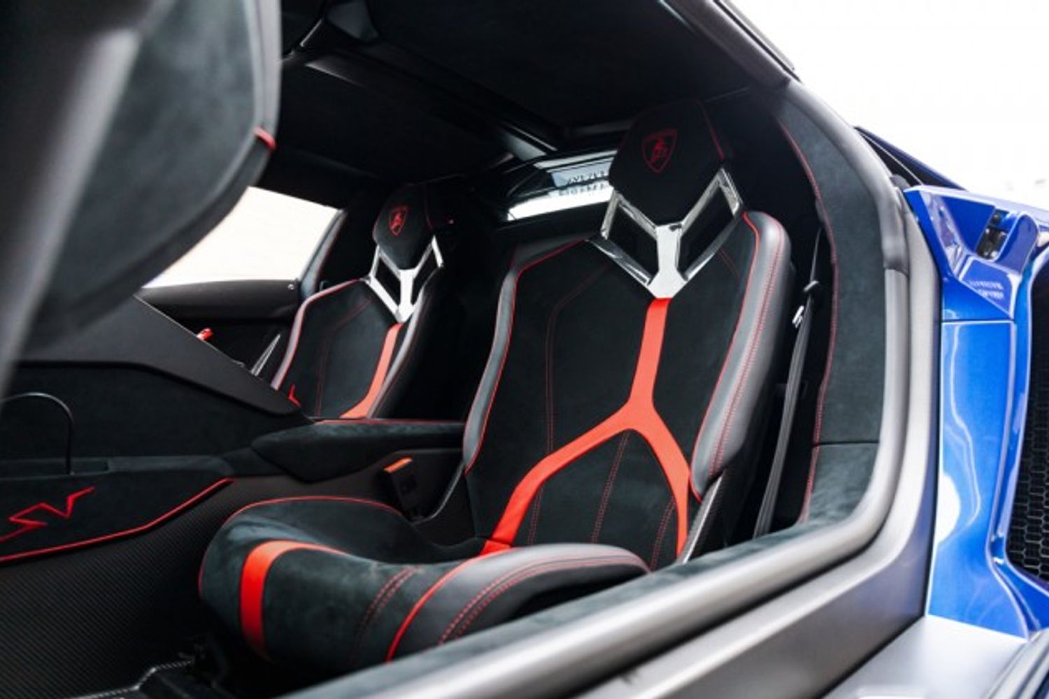 LAMBORGHINI AVENTADOR CONVERTIBLE 6.5 LP 750-4 SUPERVELOCE ROADSTER 2DR SEMI AUTOMATIC