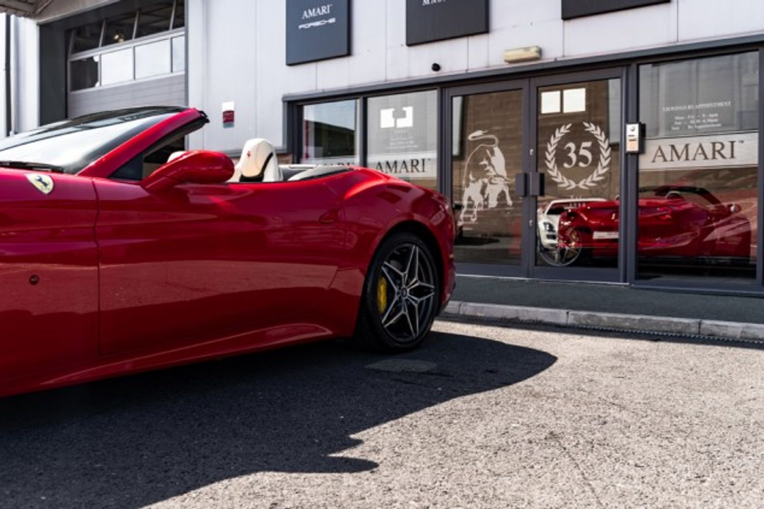 FERRARI CALIFORNIA CONVERTIBLE 3.9 DD 2DR SEMI AUTOMATIC