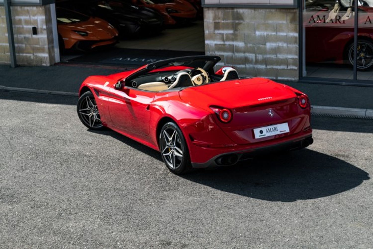 FERRARI CALIFORNIA CONVERTIBLE 3.9 DD 2DR SEMI AUTOMATIC