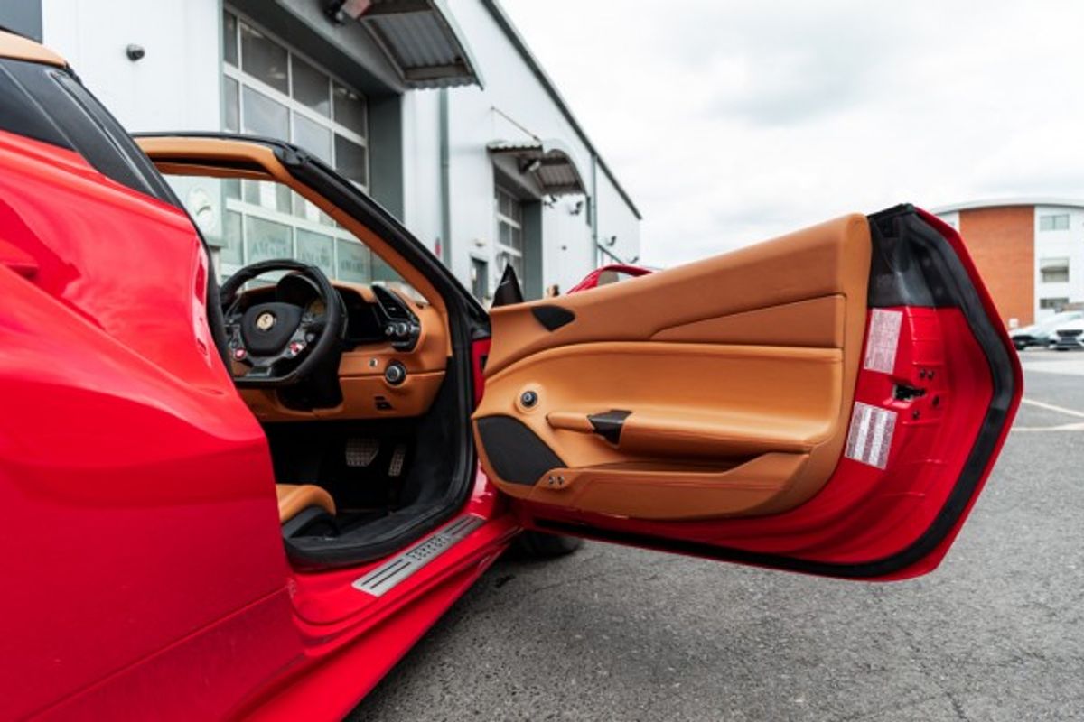 FERRARI 488 CONVERTIBLE 3.9 SPIDER 2DR SEMI AUTOMATIC