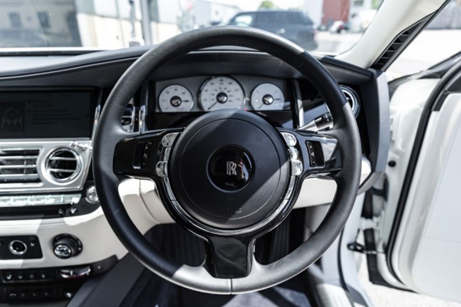 ROLLS-ROYCE GHOST SALOON 6.6 V12 SWB 4DR AUTOMATIC