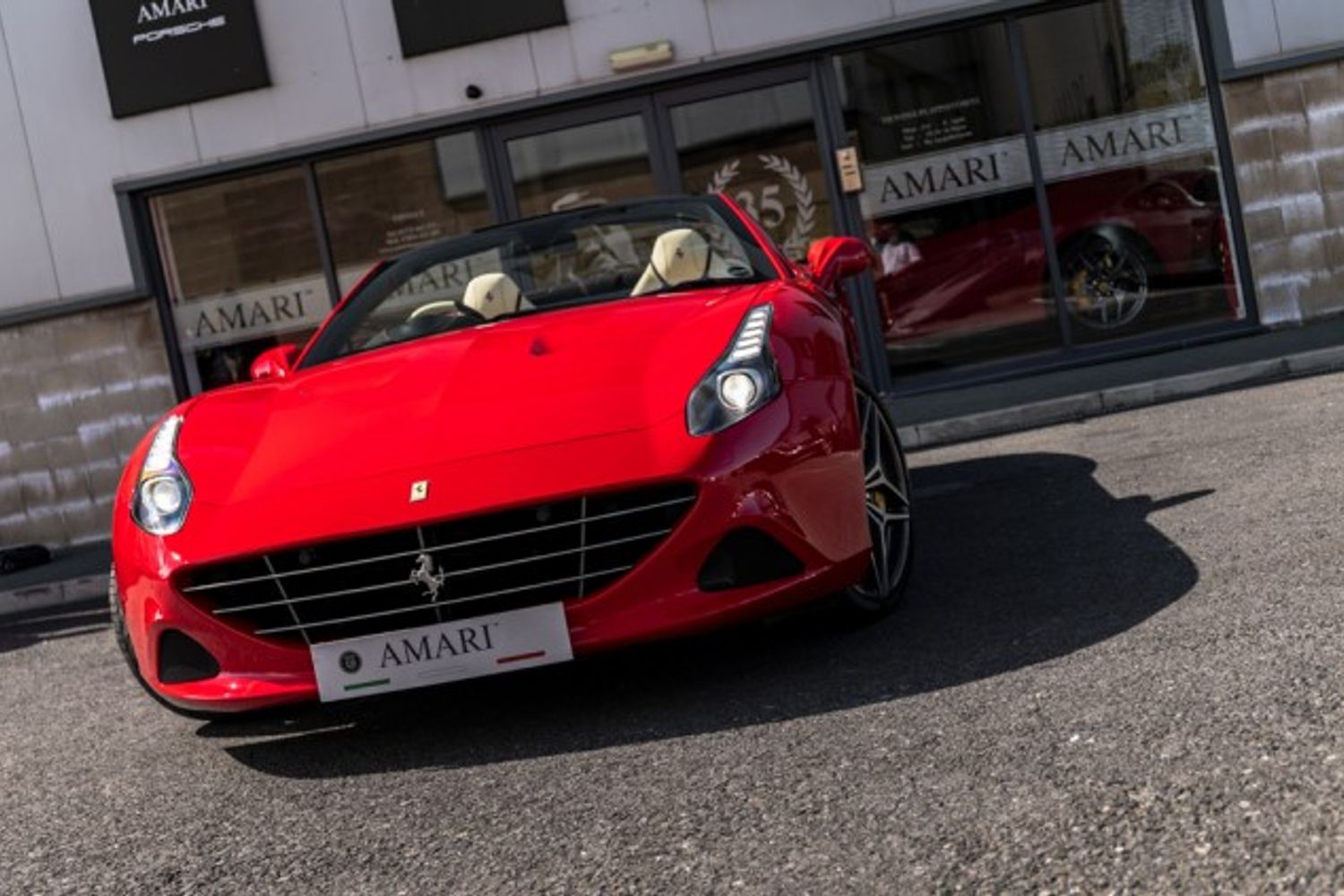 FERRARI CALIFORNIA CONVERTIBLE 3.9 DD 2DR SEMI AUTOMATIC
