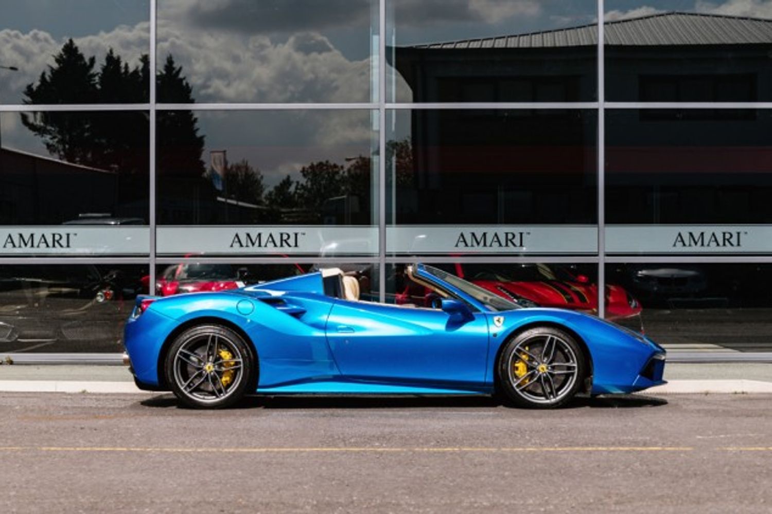 FERRARI 488 CONVERTIBLE 3.9 SPIDER 2DR SEMI AUTOMATIC