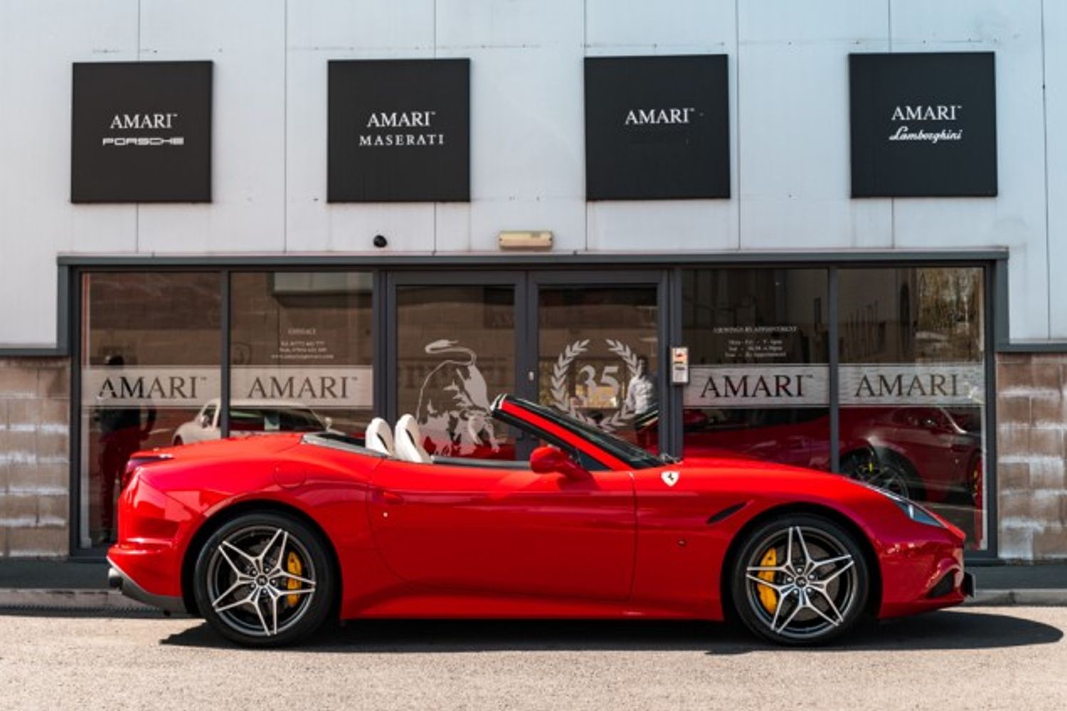 FERRARI CALIFORNIA CONVERTIBLE 3.9 DD 2DR SEMI AUTOMATIC