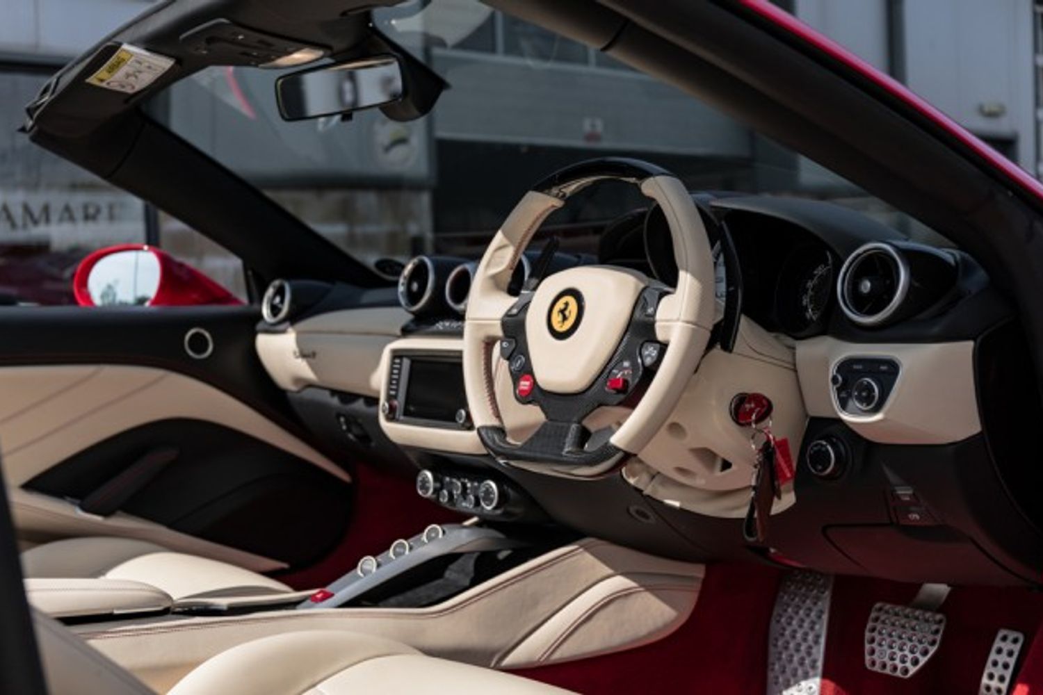 FERRARI CALIFORNIA CONVERTIBLE 3.9 DD 2DR SEMI AUTOMATIC