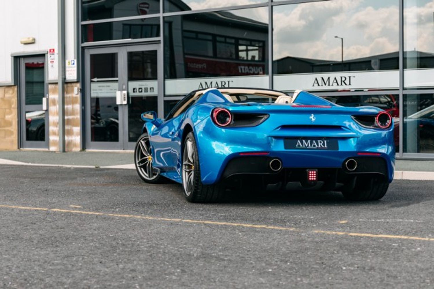 FERRARI 488 CONVERTIBLE 3.9 SPIDER 2DR SEMI AUTOMATIC