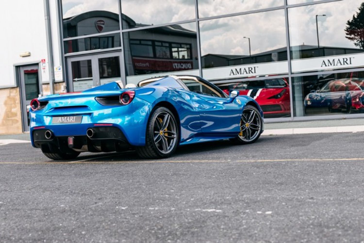 FERRARI 488 CONVERTIBLE 3.9 SPIDER 2DR SEMI AUTOMATIC