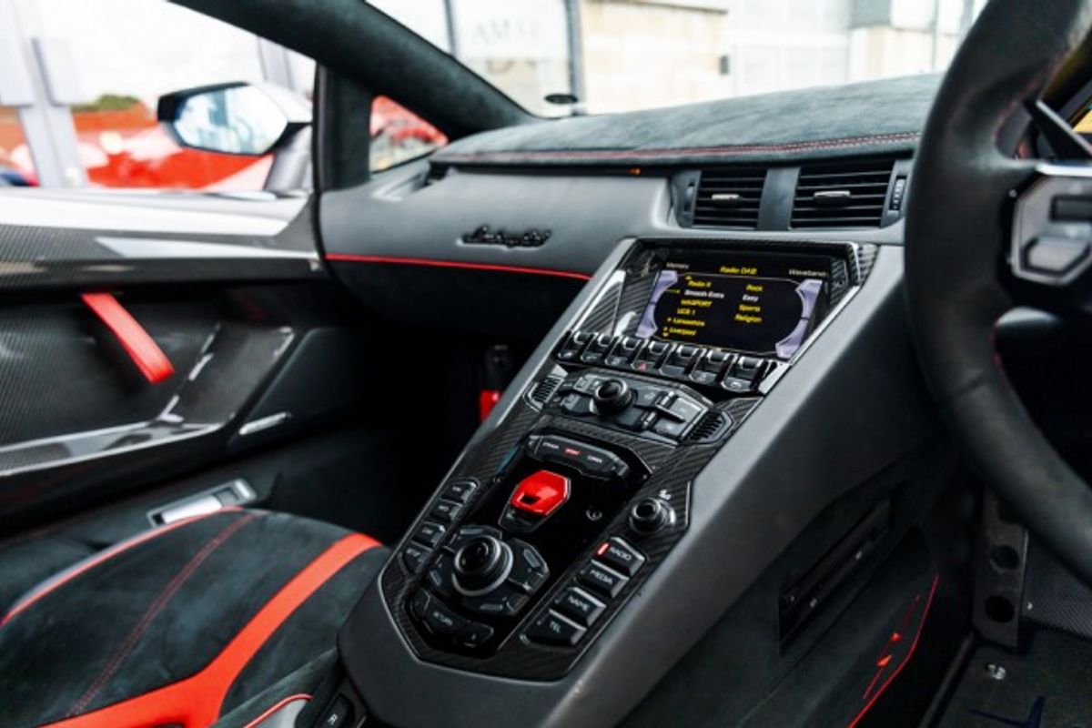 LAMBORGHINI AVENTADOR CONVERTIBLE 6.5 LP 750-4 SUPERVELOCE ROADSTER 2DR SEMI AUTOMATIC