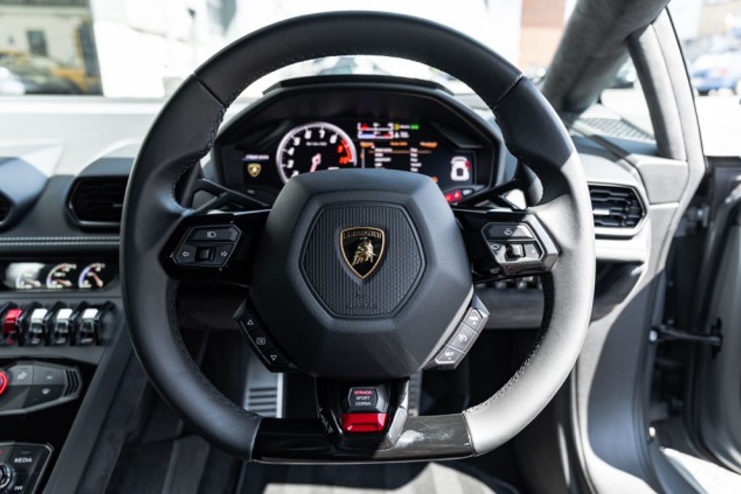 LAMBORGHINI HURACAN COUPE 5.2 V10 LP 610-4 AVIO 2DR SEMI AUTOMATIC