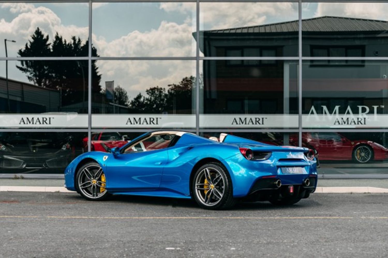 FERRARI 488 CONVERTIBLE 3.9 SPIDER 2DR SEMI AUTOMATIC