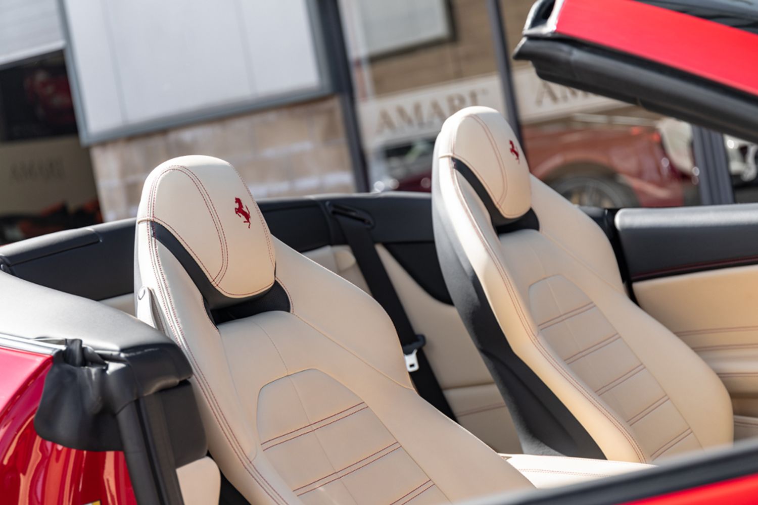 FERRARI CALIFORNIA CONVERTIBLE 3.9 DD 2DR SEMI AUTOMATIC