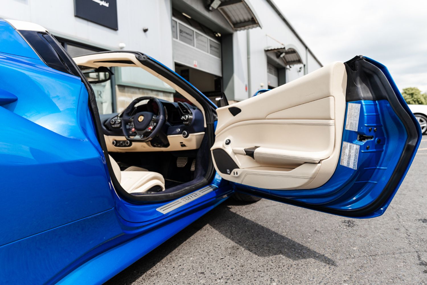 FERRARI 488 CONVERTIBLE 3.9 SPIDER 2DR SEMI AUTOMATIC