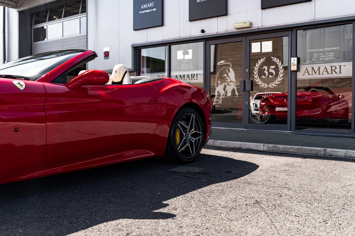 FERRARI CALIFORNIA CONVERTIBLE 3.9 DD 2DR SEMI AUTOMATIC