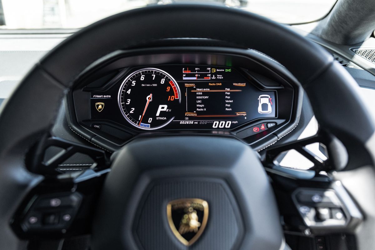 LAMBORGHINI HURACAN COUPE 5.2 V10 LP 610-4 AVIO 2DR SEMI AUTOMATIC