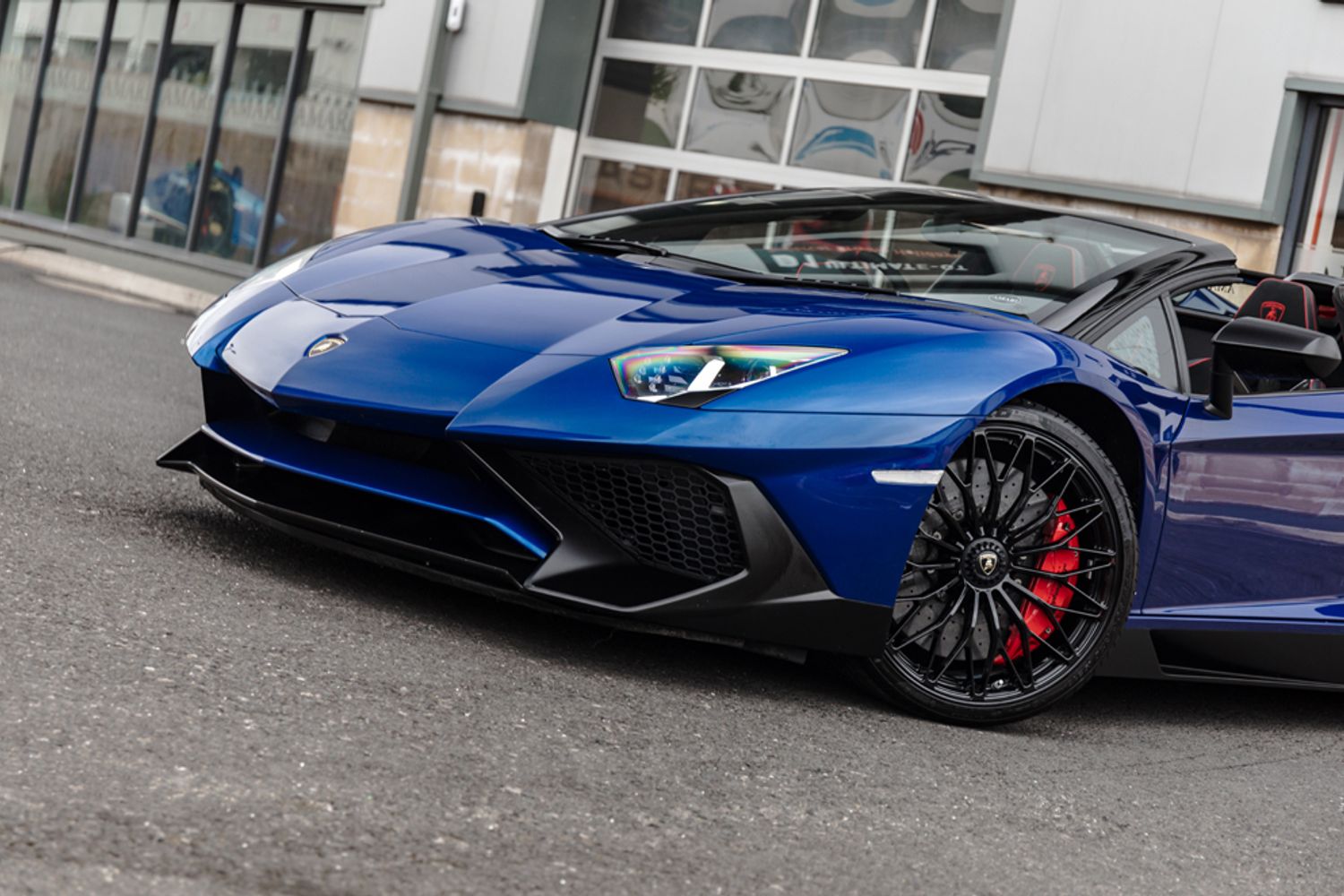 LAMBORGHINI AVENTADOR CONVERTIBLE 6.5 LP 750-4 SUPERVELOCE ROADSTER 2DR SEMI AUTOMATIC