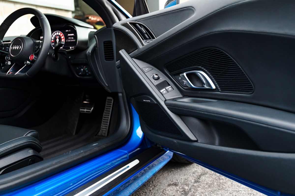 AUDI R8 COUPE 5.2 V10 PLUS QUATTRO 2DR SEMI AUTOMATIC