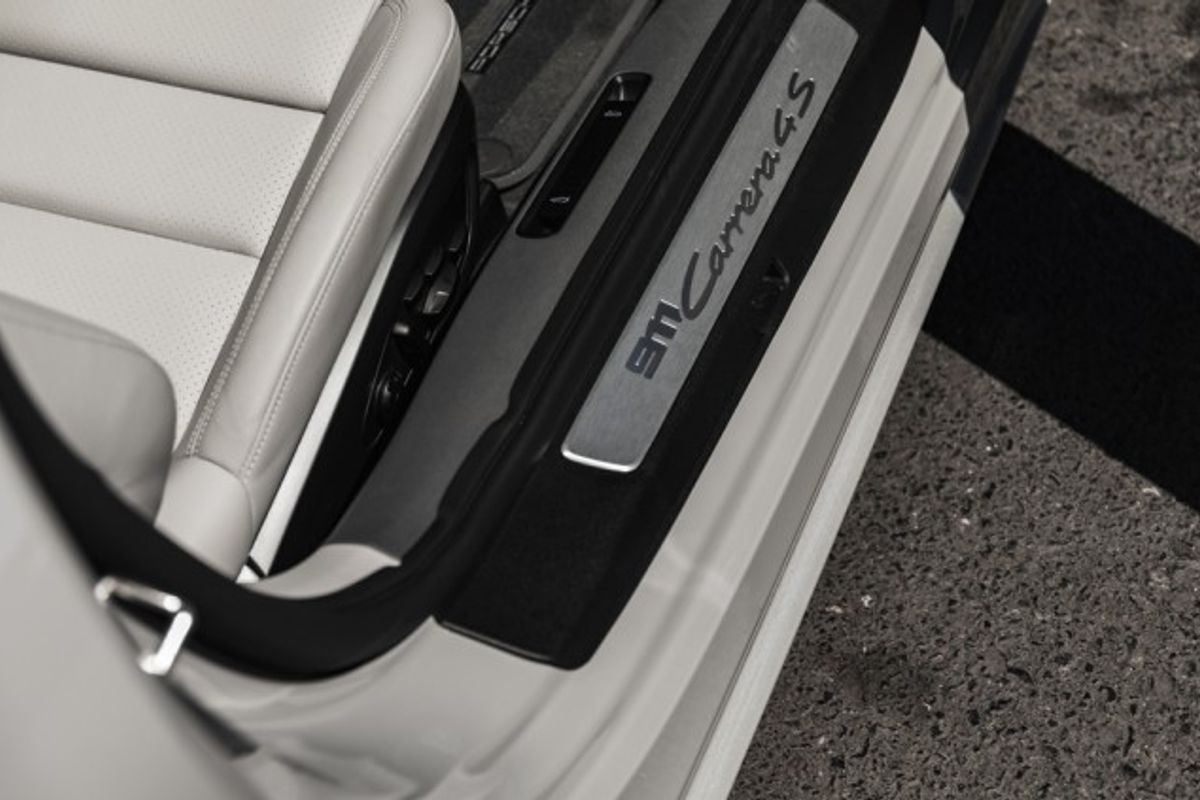 PORSCHE 911 CONVERTIBLE 3.8 CARRERA 4S PDK 2DR SEMI AUTOMATIC
