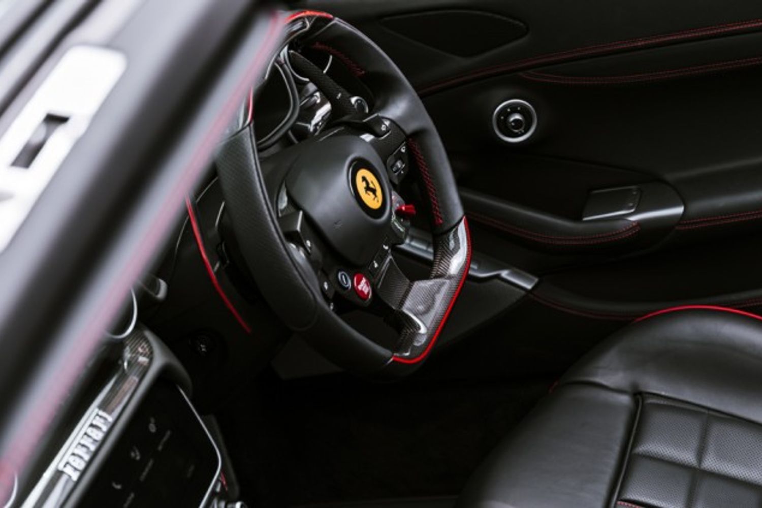 FERRARI PORTOFINO CONVERTIBLE 3.9 BCA 2DR SEMI AUTOMATIC