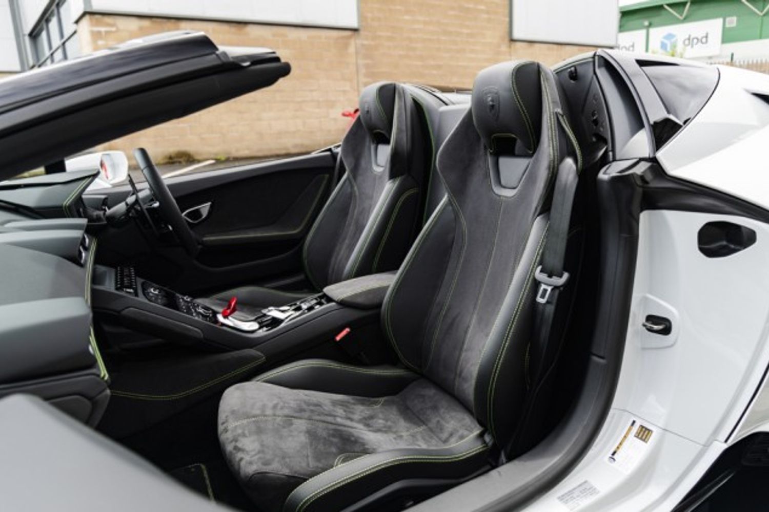 LAMBORGHINI HURACAN CONVERTIBLE 5.2 LP 610-4 SPYDER 2DR SEMI AUTOMATIC